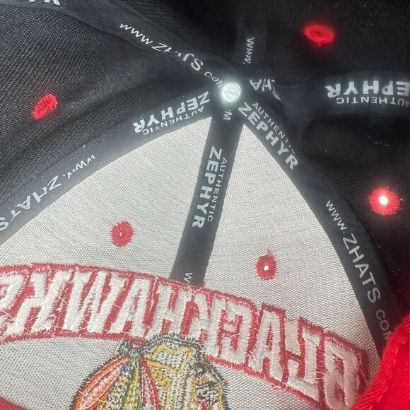 Chicago Blackhawks Hockey Zephyr Black Hat Cap Embroidered Logo Snap Back NHL‎ - Picture 8 of 8